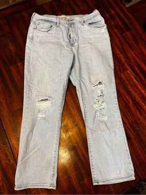 Levi’s Strauss & Co Light Blue Distressed High Rise Crop Jeans for Women size 33